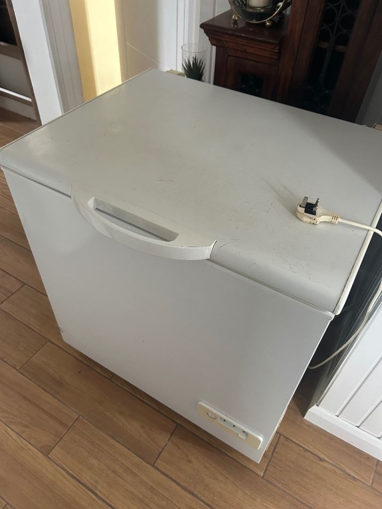 Chest freezer