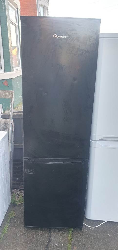 Fridge freezer 