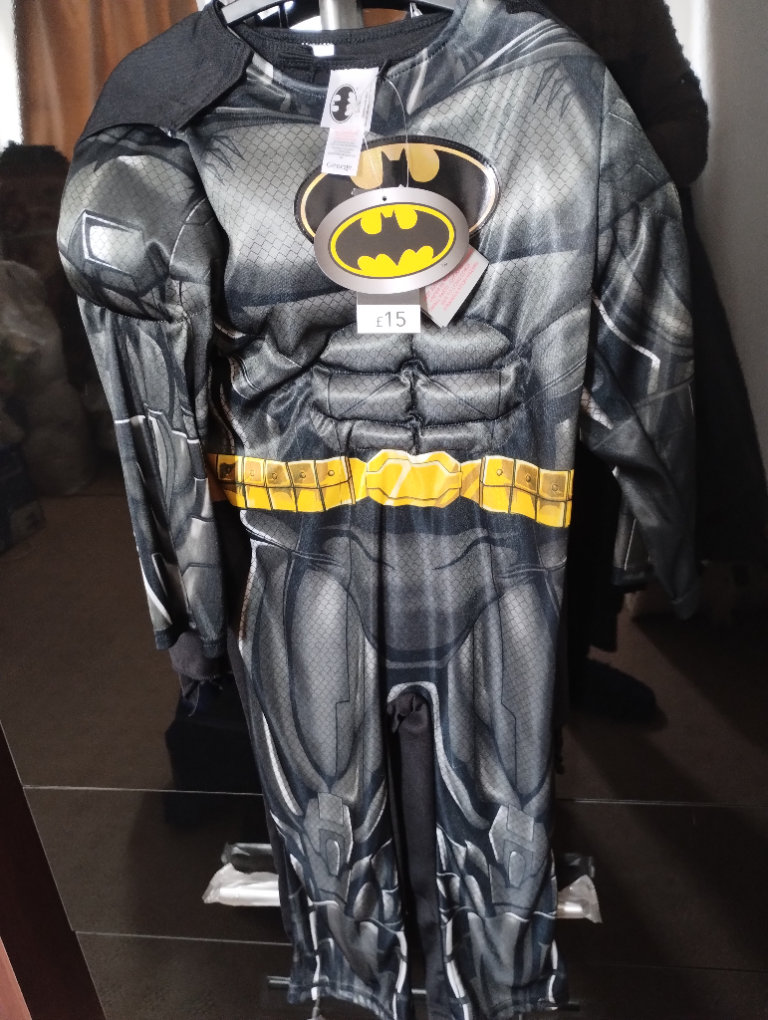 Child's Batman costume. 3-4 yrs. 