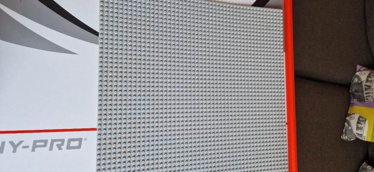 LEGO BASE PLATE LIGHT GREY. 38 BY 38cm. IN EXCELLENT CONDITION. GENUINE LEGO.