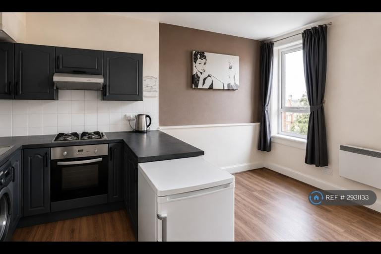 1 bedroom flat in Rannoch Street, Glasgow, G44 (1 bed) (#2931133)