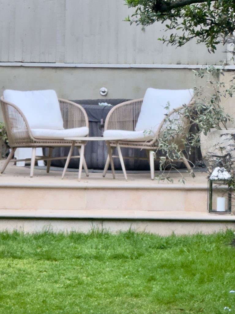 Aldi Garden Furniture 2 Armchairs with waterproof cushion 