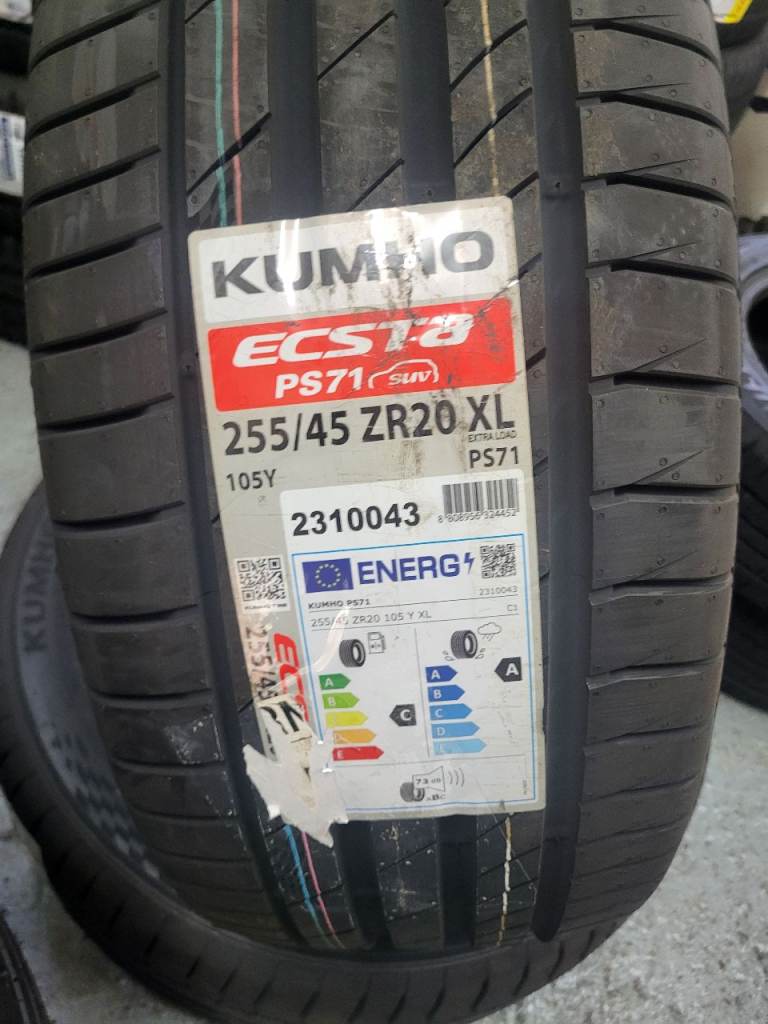 255 45 20 kumho new tyre 