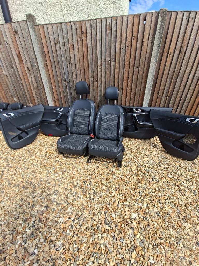 Kia Xceed 2019-2026 interior seats and door cards