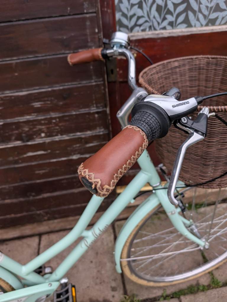 Beautiful ladies Pendleton bike