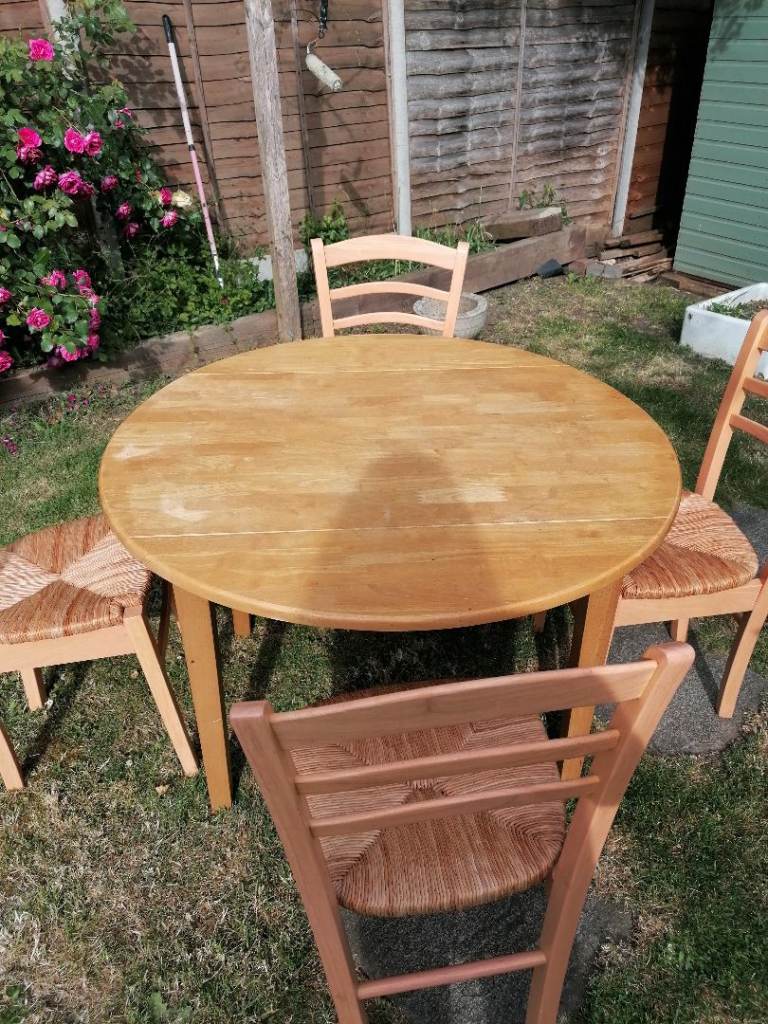 Table and chairs 