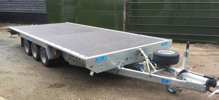 WOODFORD Flat Bed Triple Axle Trailer 16' x 7' 3" - FBT 151