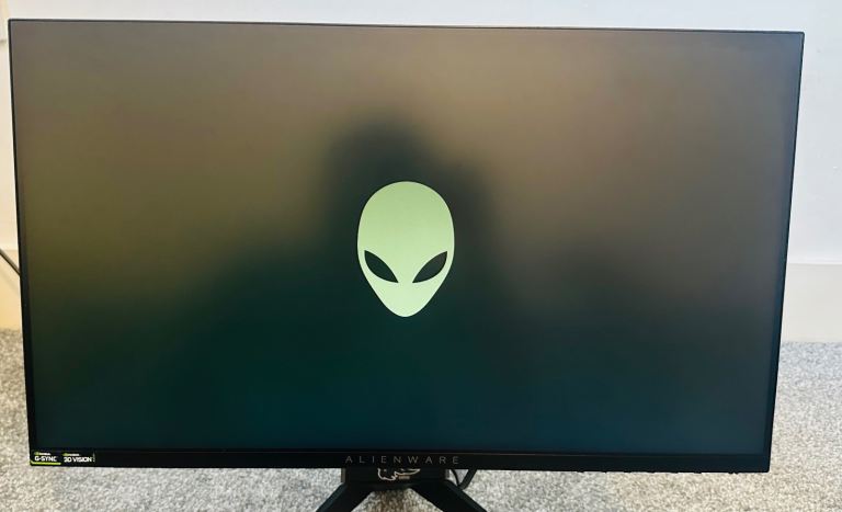 Alienware AW2518H 24.5" Monitor 1920 x 1080at 240Hz with Stand HXW7X1 (Best for gaming) PlayStation