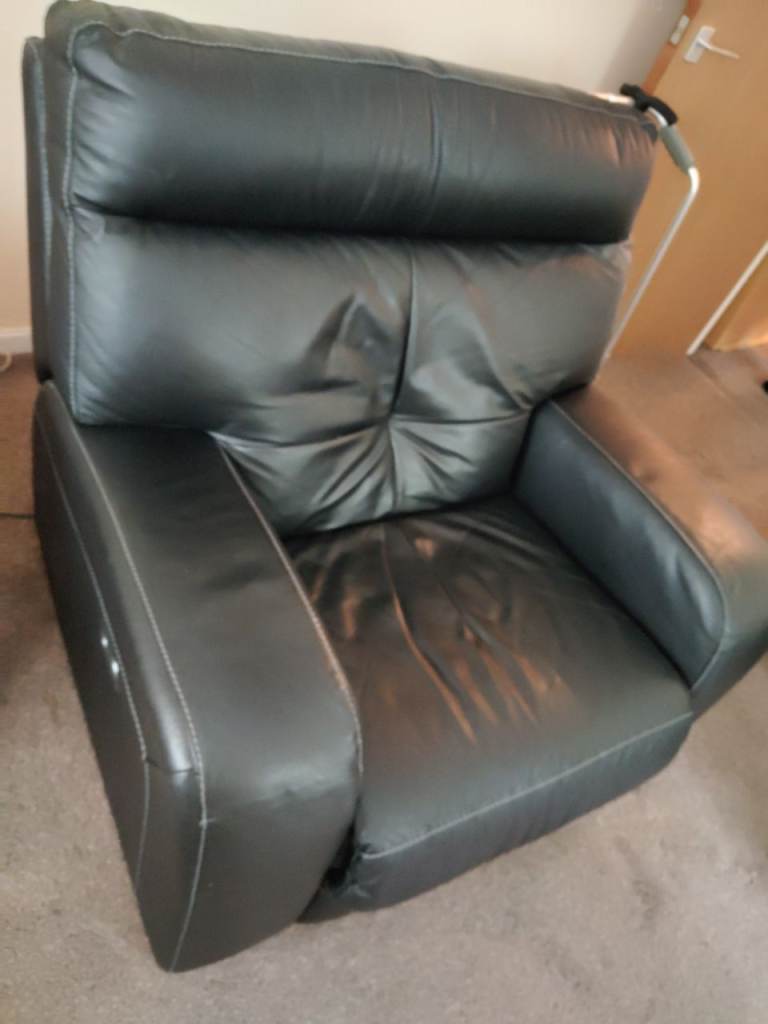 Electric reclining armchair