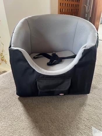 Trixie dog car seat 
