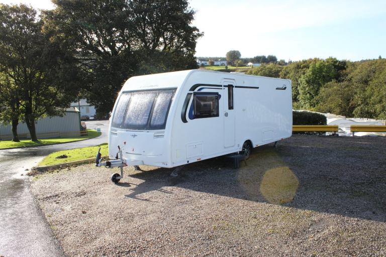 2016 Lunar Cosmos 574 Luxury 4 Berth Touring Caravan With Transverse Island Bed