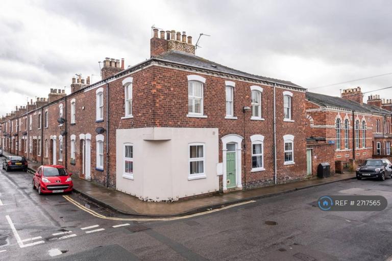 1 bedroom flat in Wilton Rise, York, YO24 (1 bed) (#2717565)