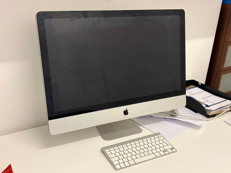 27" Apple iMac (2010-2011) 