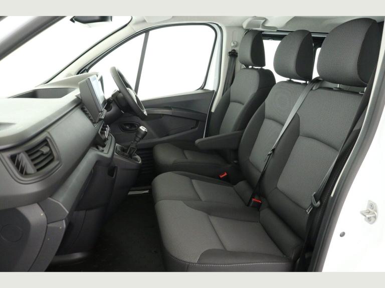 2025 Renault Trafic LL30 Blue dCi 130 Advance [Safety] Crew Van WINDOW VAN DIESEL Manual