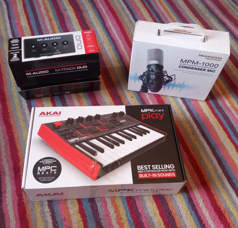 Music Home Studio Equipment (MIDI controller keyboard, condenser microphone, audio interface)