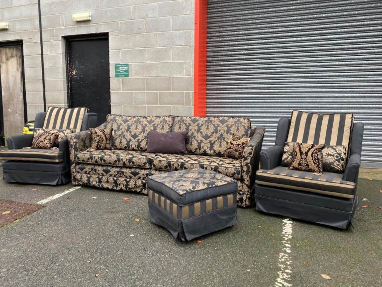 Black and Gold Pattern Fabric 3 Seater Sofa 2 Chairs with Footstool excellent condition 