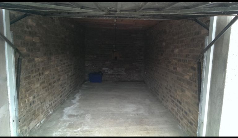 Orchard Brae Gardens Garage with light and power-£220pcm