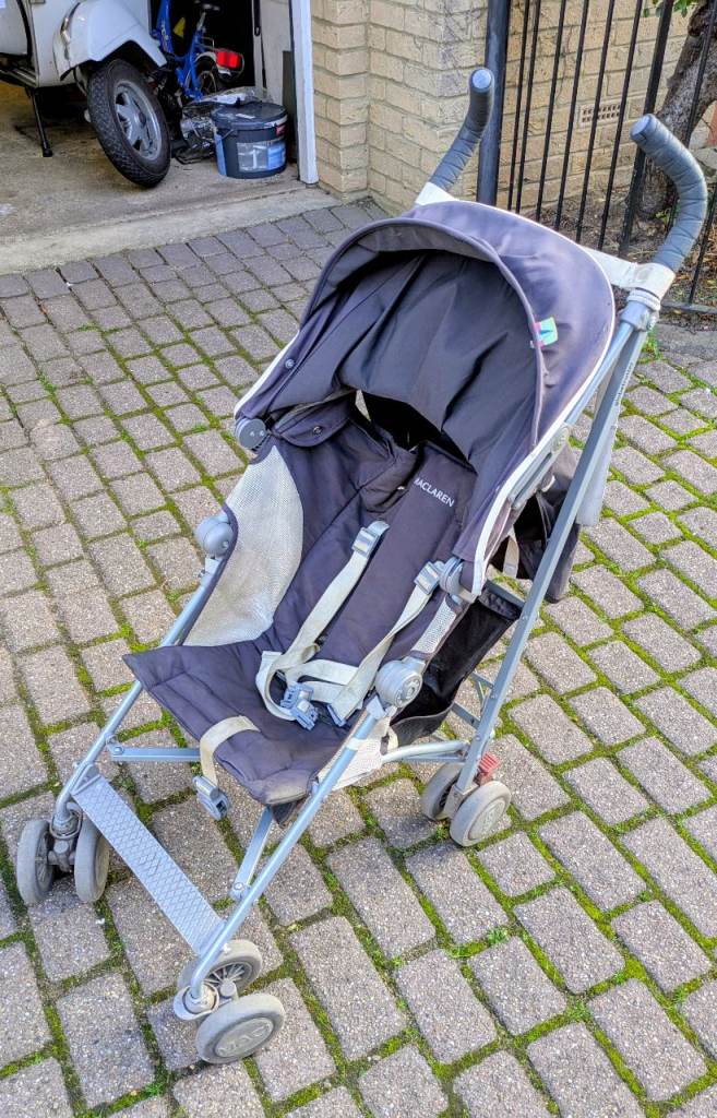 McLaren Globetrotter Lightweight Folding Pushchair