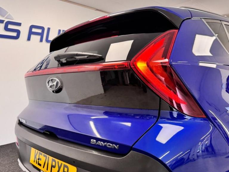 2021 Hyundai BAYON 1.0 T-GDi MHEV PREMIUM FIVE DOOR 100 BHP + SAT NAV + REAR CAMERA + HEATED S HA...