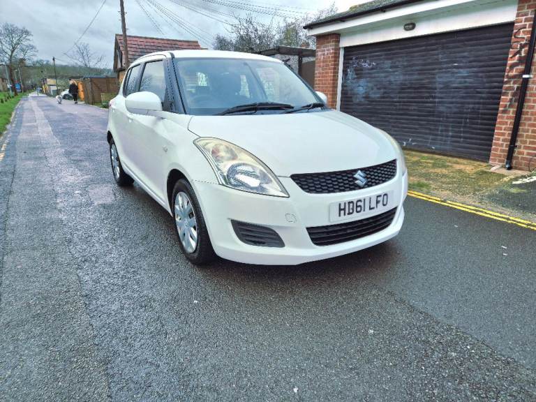 Suzuki Swift, a 5-door petro,ideal family csr
