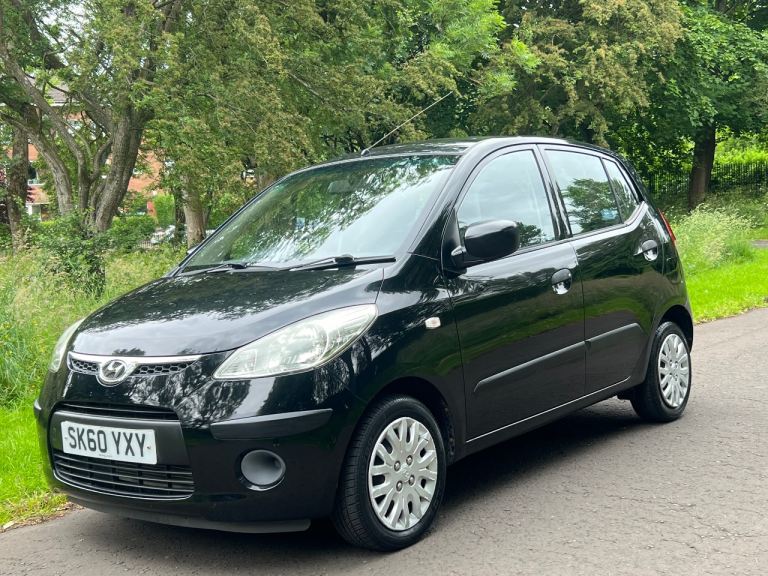 60 HYUNDAI i10, CLASSIC 5dr,(1248 cc), 22,000 MILES FROM NEW, ONE OWNER, 15 SERVICE STAMPS 