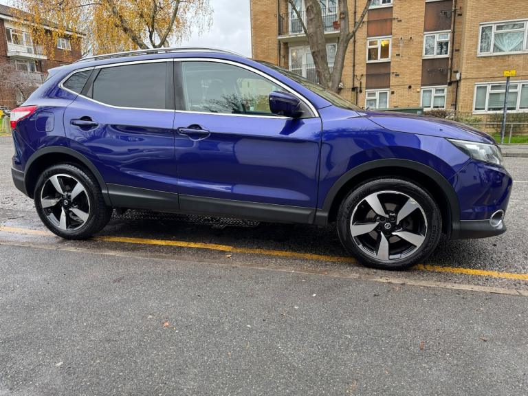 2015 Nissan Qashqai 1.6 dCi N-Tec+ 5dr Xtronic HATCHBACK Diesel Automatic