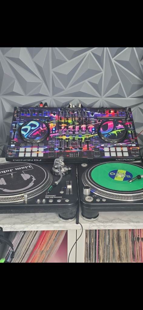Denon DJ MC7000 with decksaver