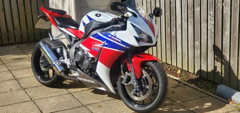 HONDA CBR 1000 RR