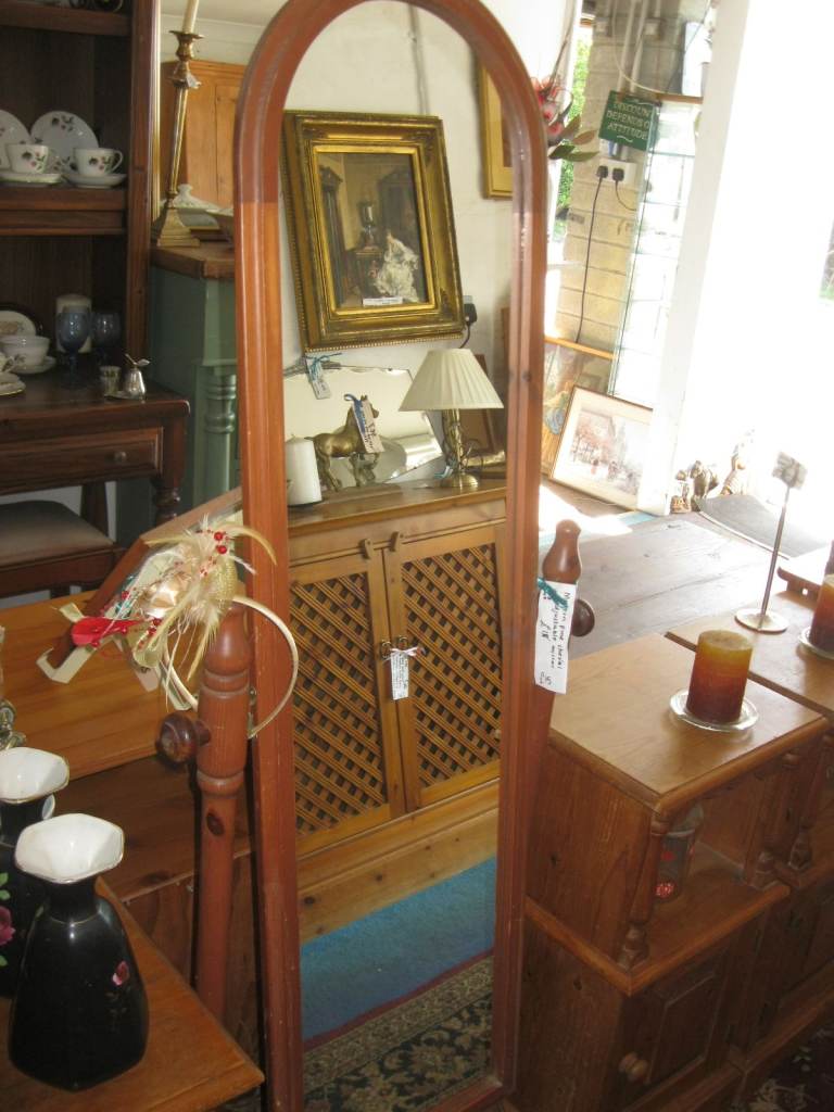 MODERN PINE BEDROOM - CHEVAL MIRROR. IN GOOD ORDER. VIEWING / COLLECTION AVAILABLE