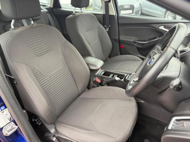 2015 Ford Focus 1.0T EcoBoost Titanium Auto Euro 6 (s/s) 5dr HATCHBACK Petrol Automatic