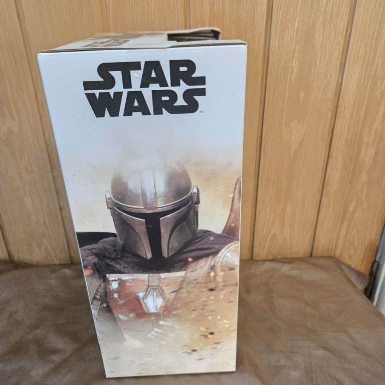 Star Wars Mandalorian Action Figure – Brand New in Box
