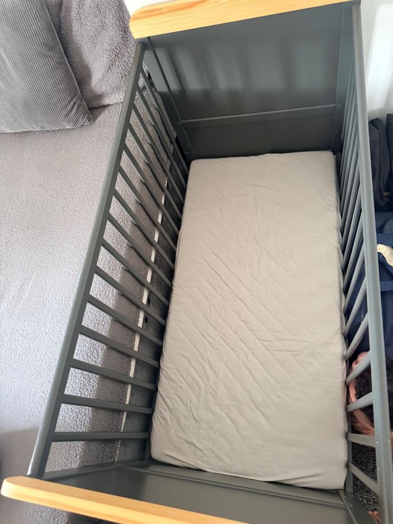 Baby Cot Bed in Grey with Wooden Trim – Excellent Condition
