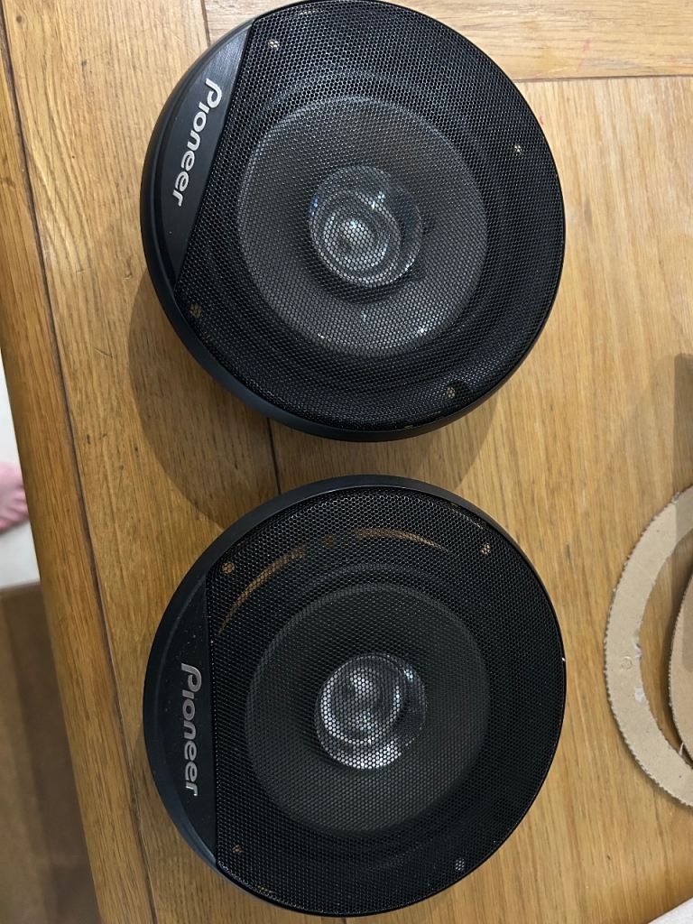 Pioneer TS-G1321I Car Speakers – Good Condition Pair