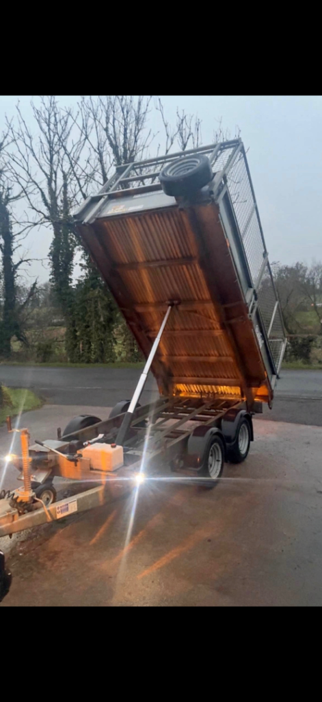 Tipping trailer