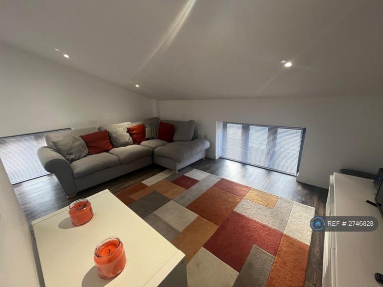 1 bedroom flat in The Mazes, Braintree, CM7 (1 bed) (#2746828)