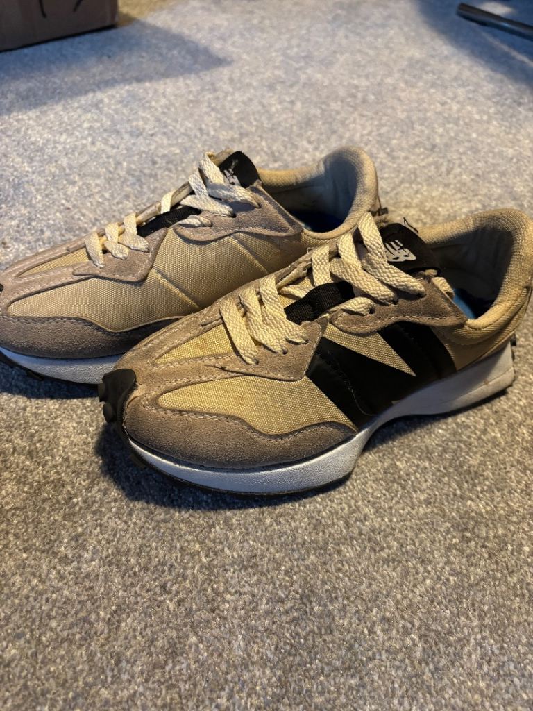 New Balance 327 Size 3 UK Good Condition 