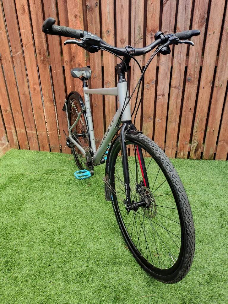 Boardman Hybrid Bike Large Frame 700c Wheels Shimano Sora Disc Brakes