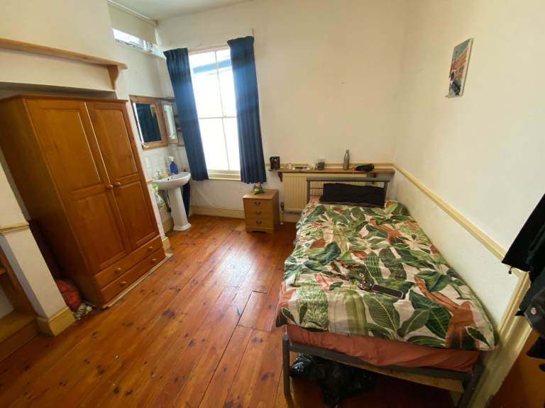 Double Room in shared house