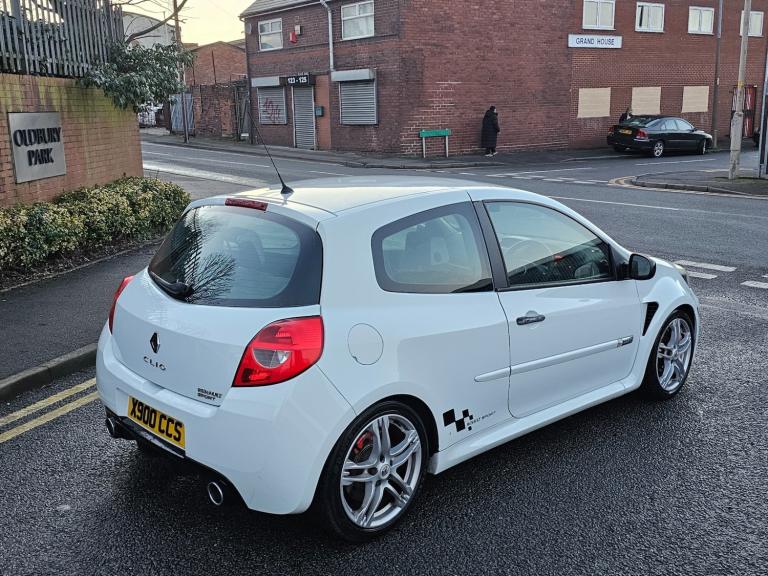2010 Renault Clio 2.0 16V RenaultSport 200 3dr HATCHBACK Petrol Manual
