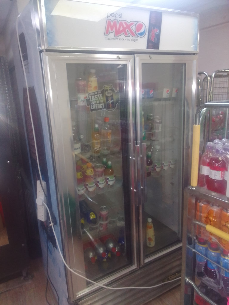 Catering trailer icecream display freezer stand refrigeration restaurant kitchen items 