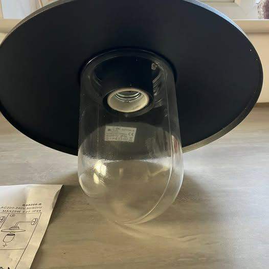 New & Unused -Opus outdoor wall light ip44 - 3 available £10 eachBlack metal