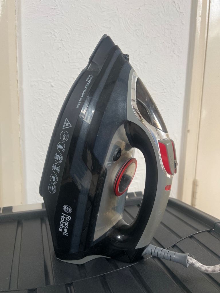 Russell Hobbs Powersteam Ultra Iron – Good Condition