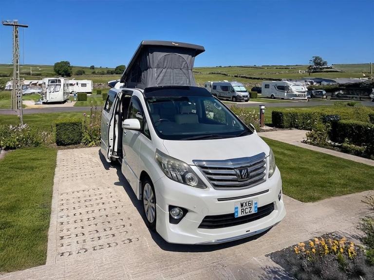 2012 Toyota Alphard 2.4 Petrol 3 Berth