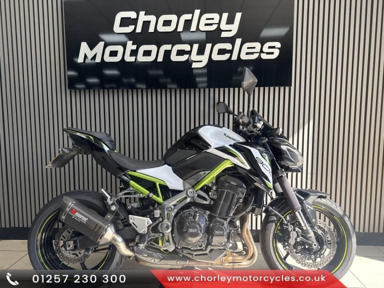 2019 Kawasaki Zr 900 BKF in blk/white sportss naked motorbike