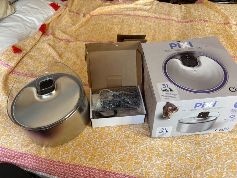 Catit Pixi water fountain 