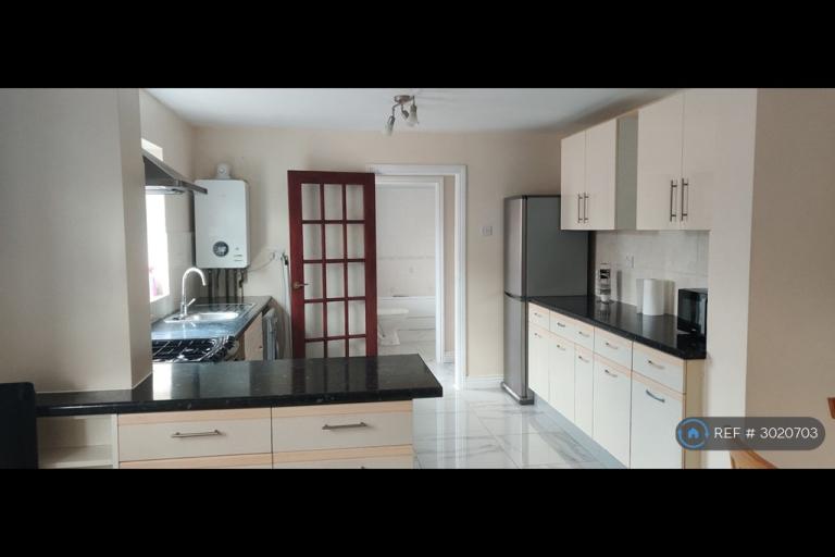 2 bedroom house in Layton Road, Hounslow, TW3 (2 bed) (#3020703)