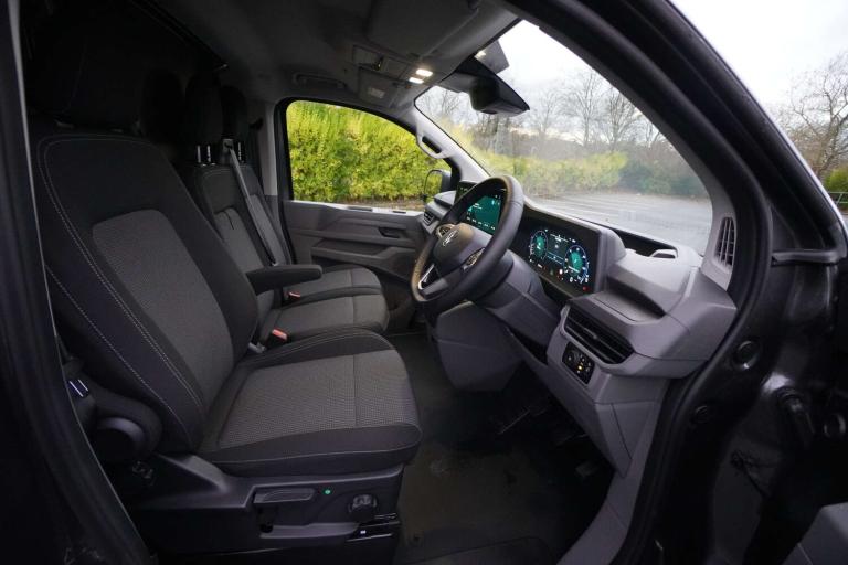 2025 Volkswagen Transporter 2.0 Transporter T28 Commerce Pro TDI + Delivery Miles + VW 5 Plus Pan...