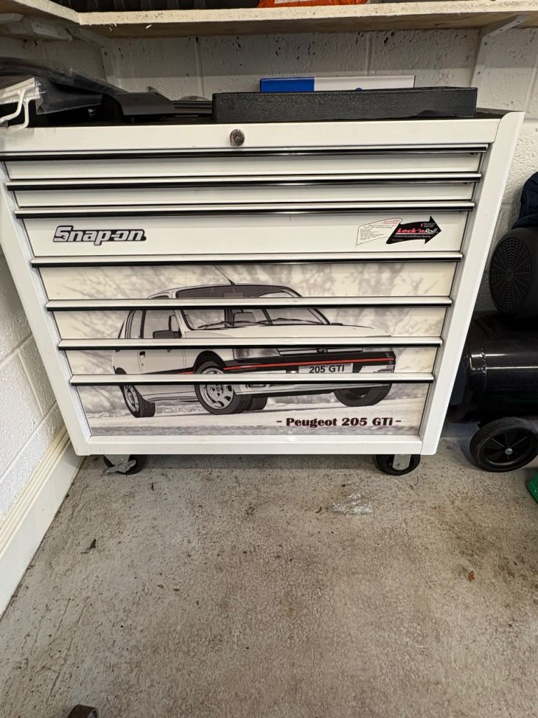 Snap-on Tool Storage Cabinet with Drawers - White, Good Condition