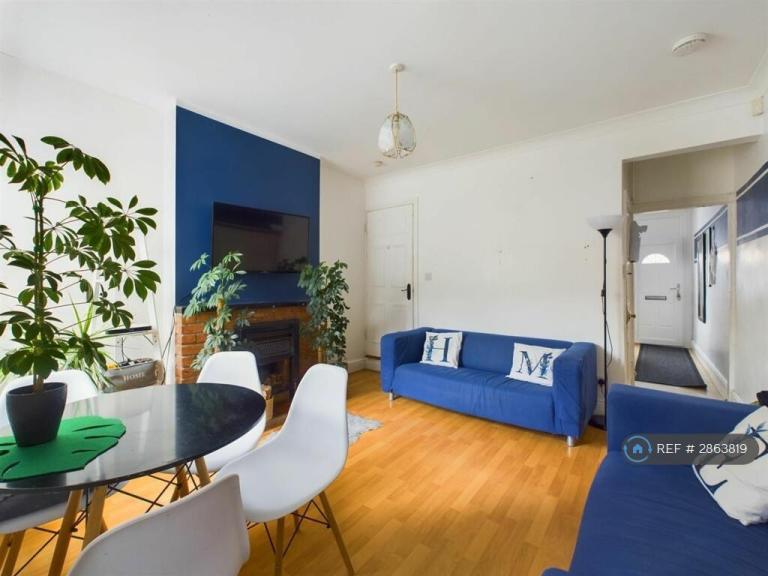 1 bedroom in Burgass Road, Nottingham, NG3 (#2863819)