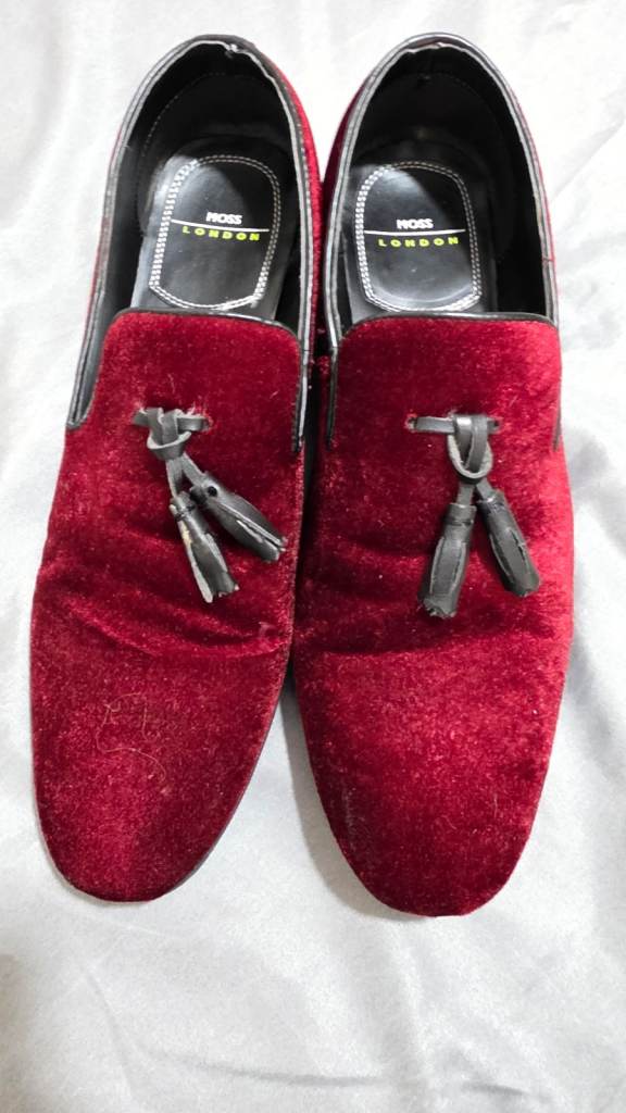 Burgundy shoe set